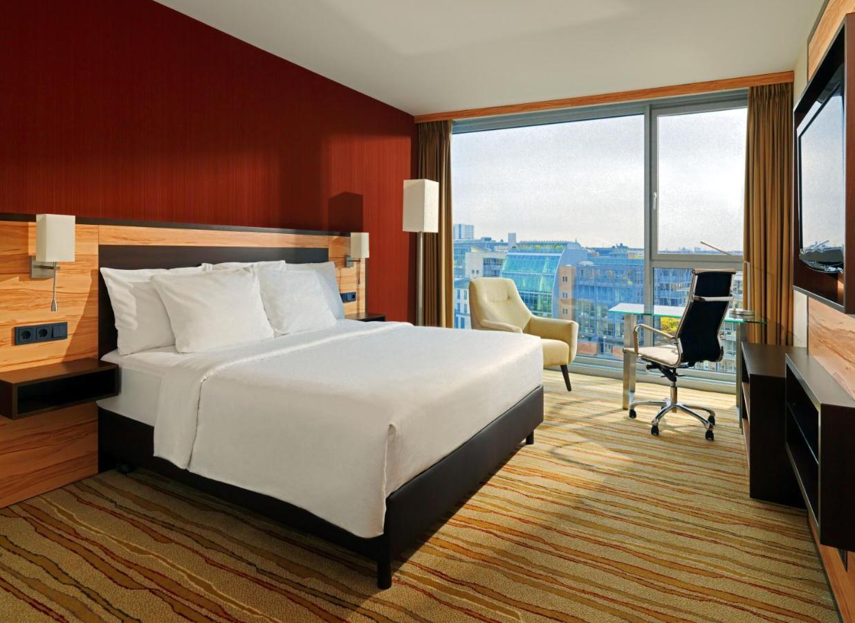 Courtyard By Marriott Duesseldorf Hafen Hotell Exteriör bild