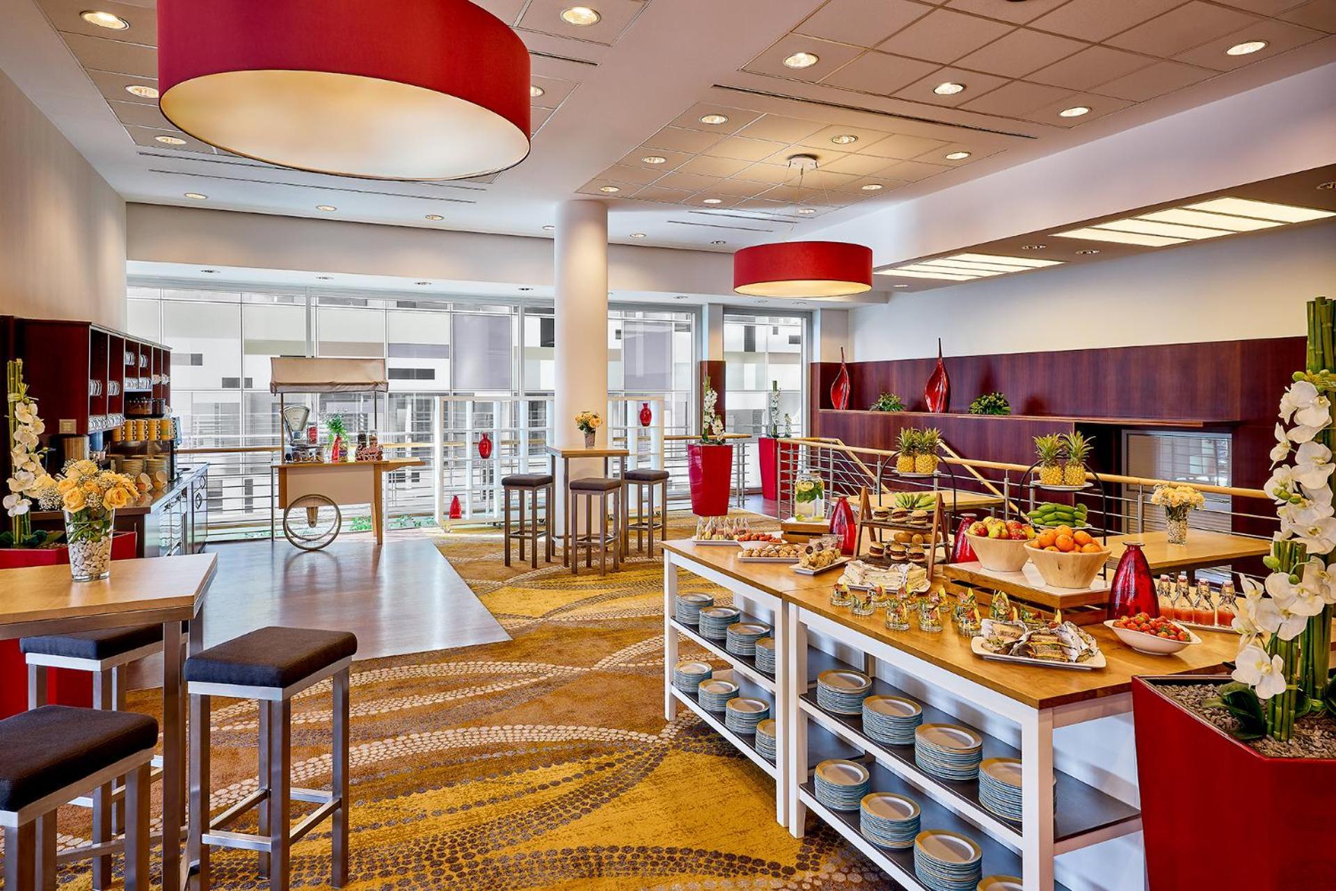 Courtyard By Marriott Duesseldorf Hafen Hotell Exteriör bild